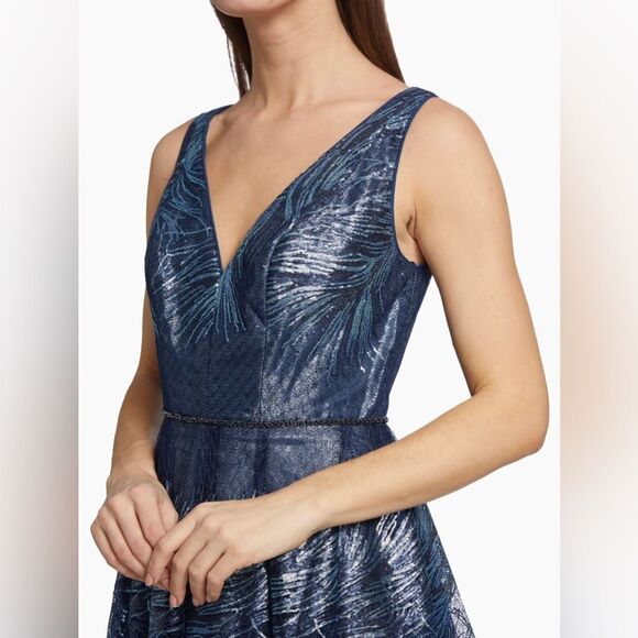 Rene Ruiz Collection Feather Jacquard Fit-&-Flare Gown size 6 - Picture 5 of 15